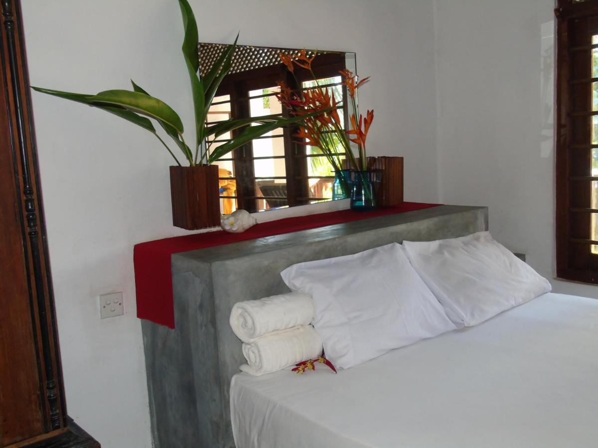 Banana Beach Unawatuna Exterior photo