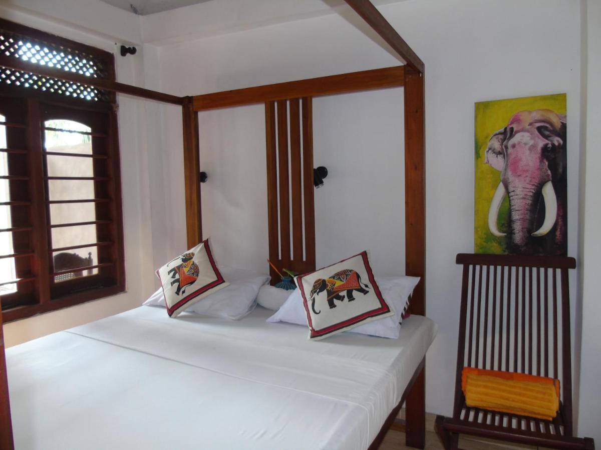 Banana Beach Unawatuna Exterior photo